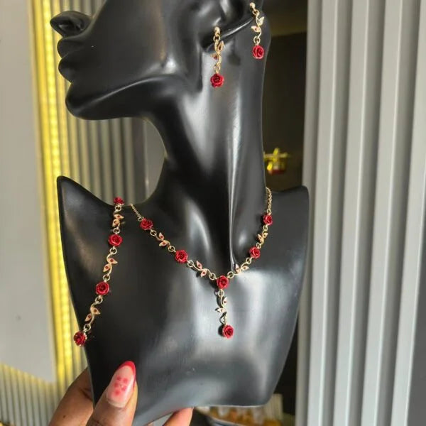 Alicia vintage rose necklace set