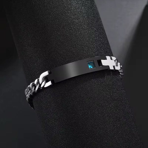 Engraved black gemstone bracelet