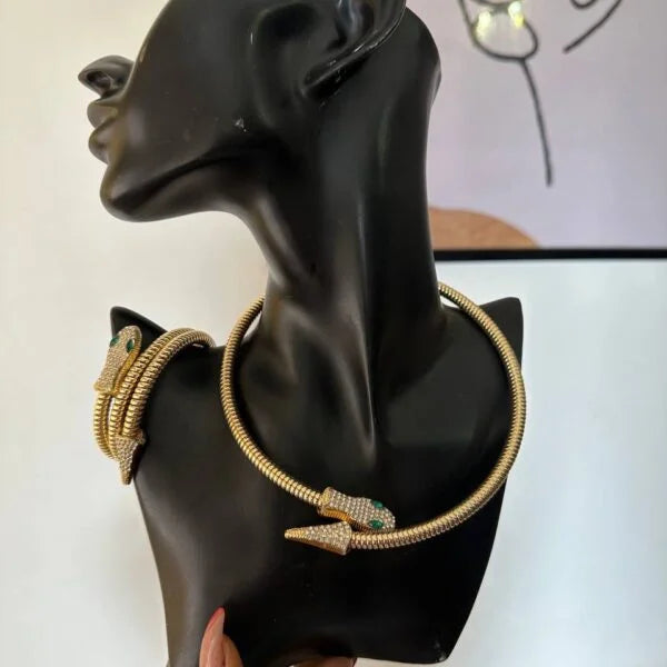 Cex necklace and bracelet set