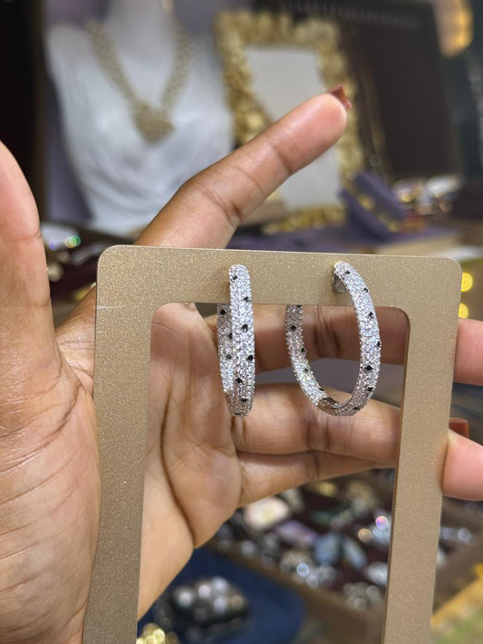 Luxury gold earrings