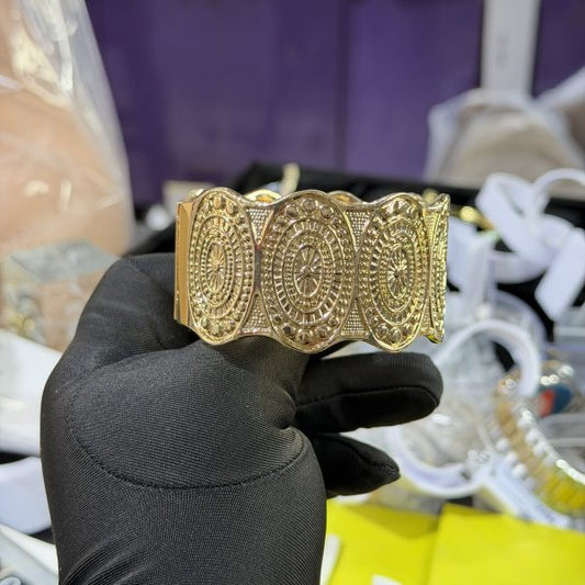 Amari chunky bracelet